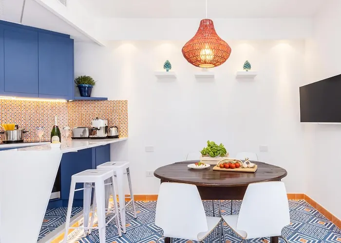 Sorrentovibes - Stylish & Elegant Flat With Terrace Апартаменты *