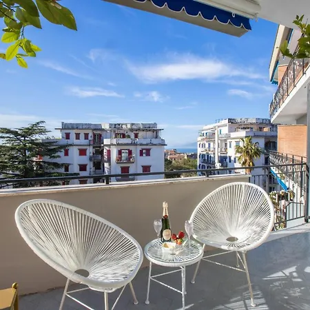 Sorrentovibes - Stylish & Elegant Flat With Terrace * סורנטו